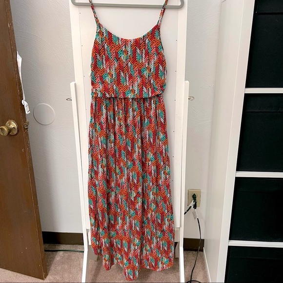 i’m in love with DEREK High-Low Slit Dress - Picture 2 of 6